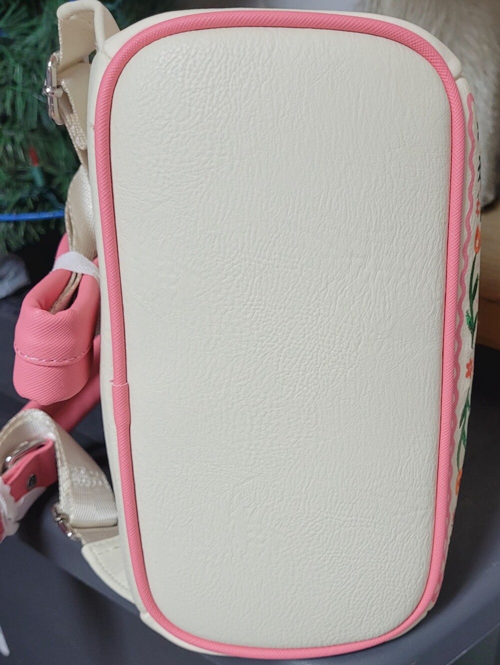 Loungefly Disney Minnie Mouse Floral Embroidered Mini Backpack - Picture 7 of 8